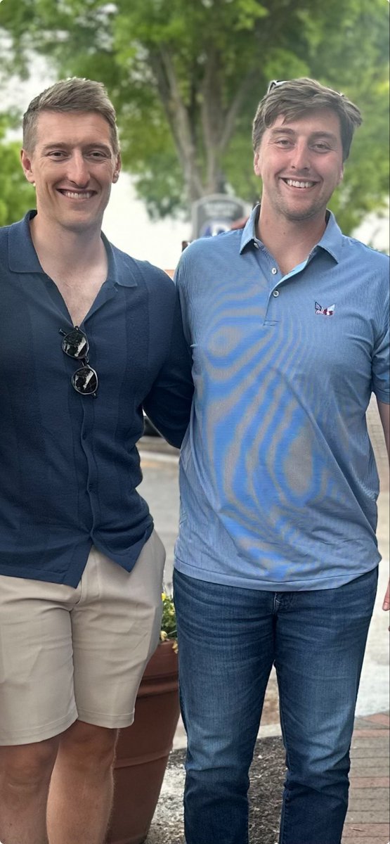 Cheers,  number 1 son has just moved to LA
as well , and unfortunately for them, they both have it 😂😂😂