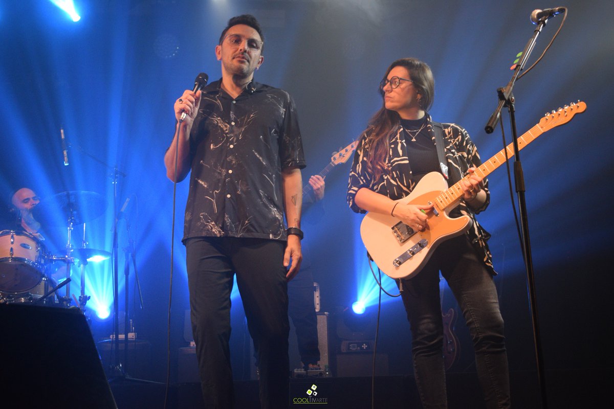 EMI presentó su disco La Sombra en Luz
Artista invitada Mel Altieri - SALA DEL MUSEO
📷 by Claudia Rivero <a href="/LORENARI1976/">CLAUDIA RIVERO💜💜✊</a>  <a href="/EGBrancciari/">EMI</a> <a href="/mel_altieri/">☯mel</a> cooltivarte.com/portal/emi-pre…