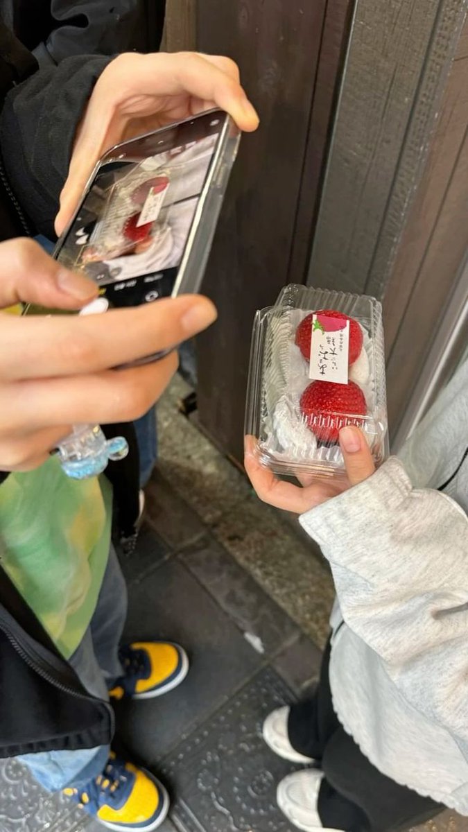 je suis allée me promener hier avec ma bi préférée! 
videozinho novo no canal de provando comidinhas de rua com o elli. fugi um pouco do assunto do canal, espero que gostem!