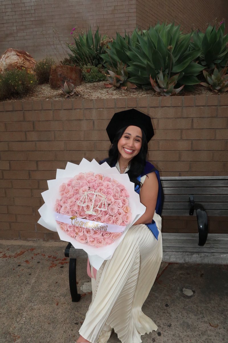 DBradley___'s tweet image. Juris Doctor👩🏻‍💼⚖️ 

STAY AT HOME DADDY LOADING…🫡🔜

#2025Grad
