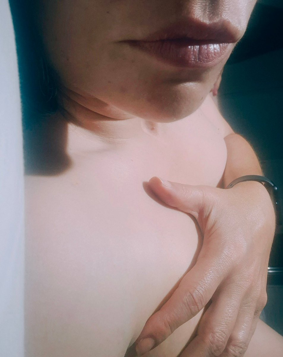 הליידי tweet media