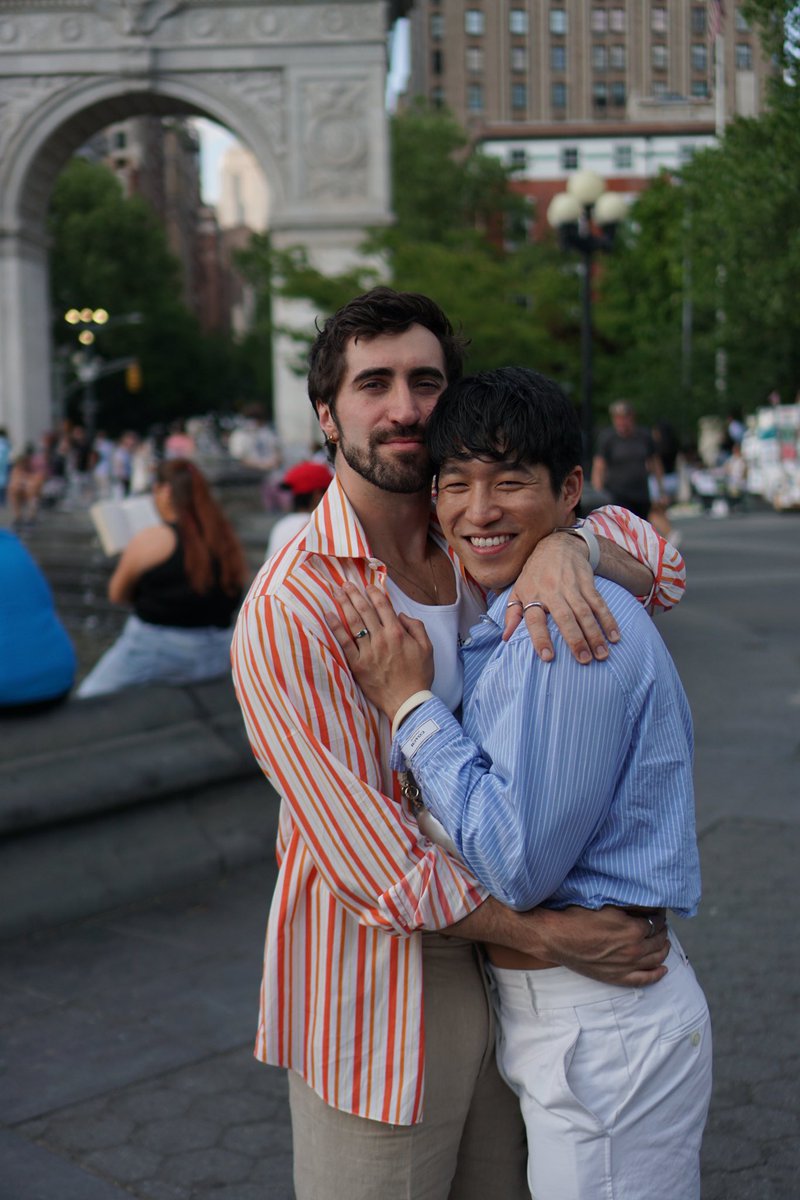 harryc1018's tweet image. have known this day was coming since our first date almost 6 years ago. thrilling nonetheless !! 💍🤭🥰