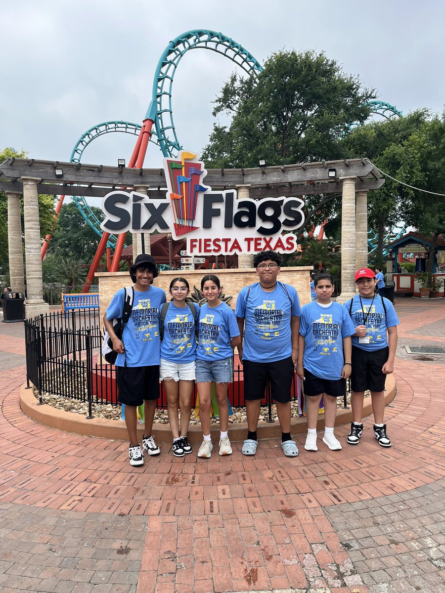 Cathey Orchestra along with Brown MS and Memorial HS Orchestra having a great time at six flags 💙