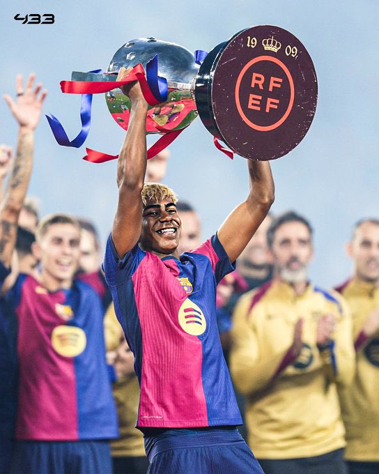 ألف مبروك لجماهير #برشلونه
#برشلونه_بطل_الدوري_الاسباني 
❤️💙❤️💙