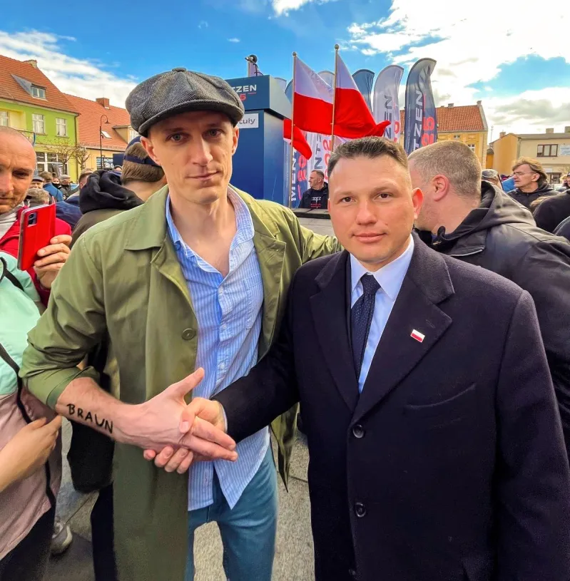 mocarstwo's tweet photo. @rektwapniak @JkmMikke Teraz Braun 💪🧯🇵🇱 https://t.co/V1ySyxzKcR