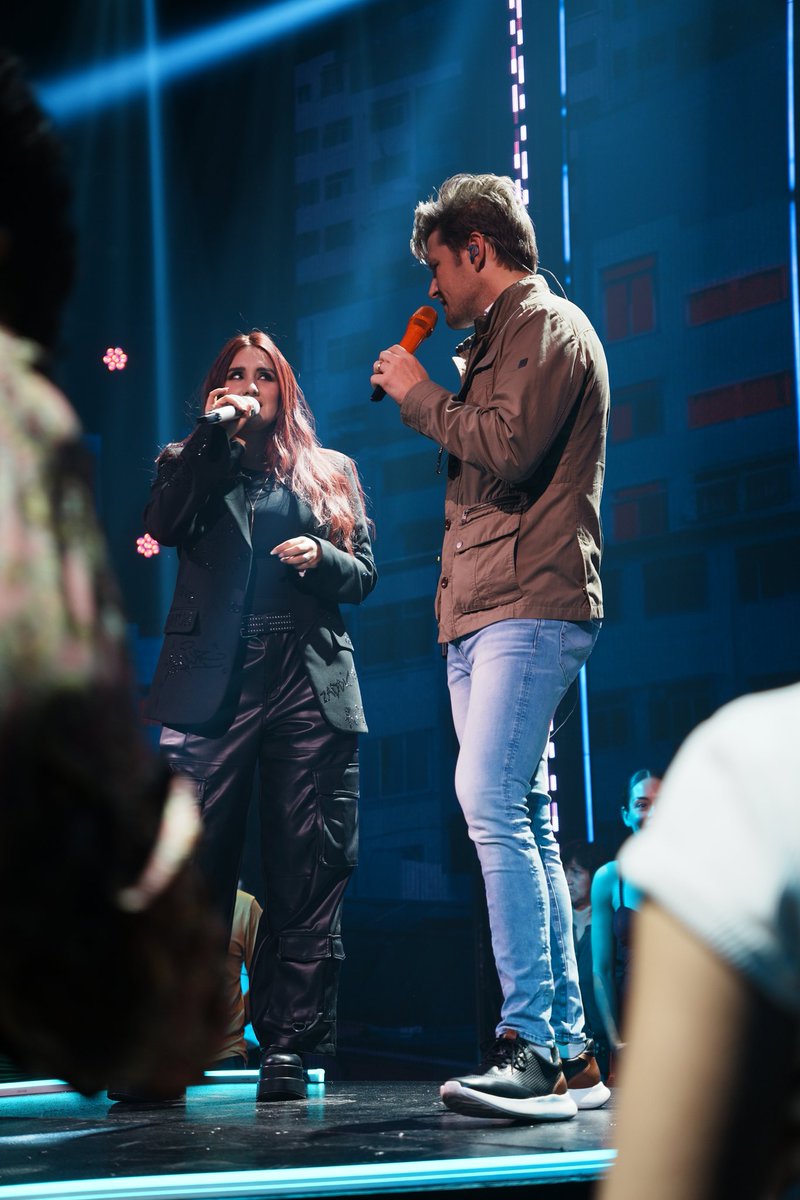 ALEXANDERACHA's tweet image. No saben la gozadera que se hará en @juegodevoces, hoy con una gran invitada con la que tendré el honor de cantar @DulceMaria ✨🙏

#DulceMaría #JDV #JuegoDeVoces