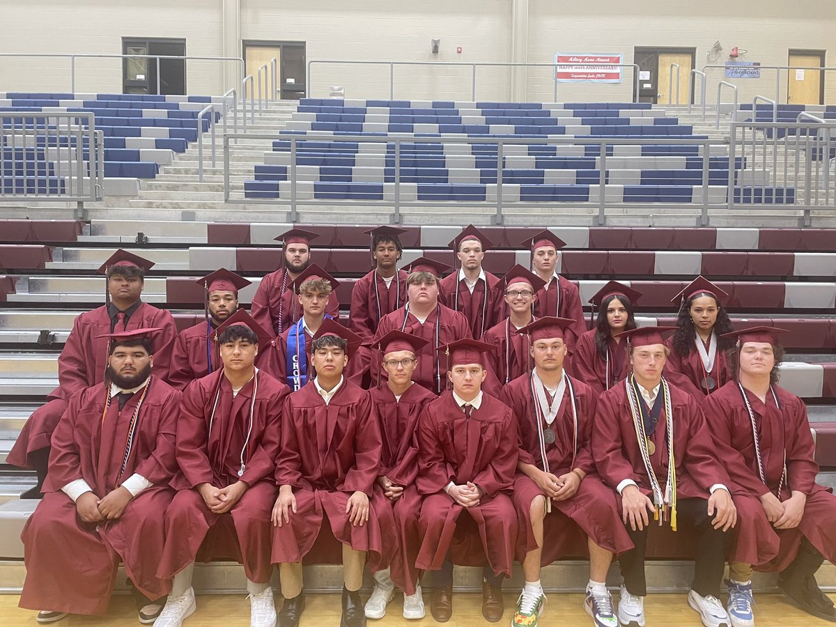 JoplinFootball's tweet photo. This is what it’s all about! Seeing them receive their diploma and walk across the stage knowing they are ready to take the next step! Congratulations to the class of 2025! I look forward to continuing to watch your achievements! 

#GoEagles 🦅 #RTS #ThePriceToPay https://t.co/rXsfG6nNoN