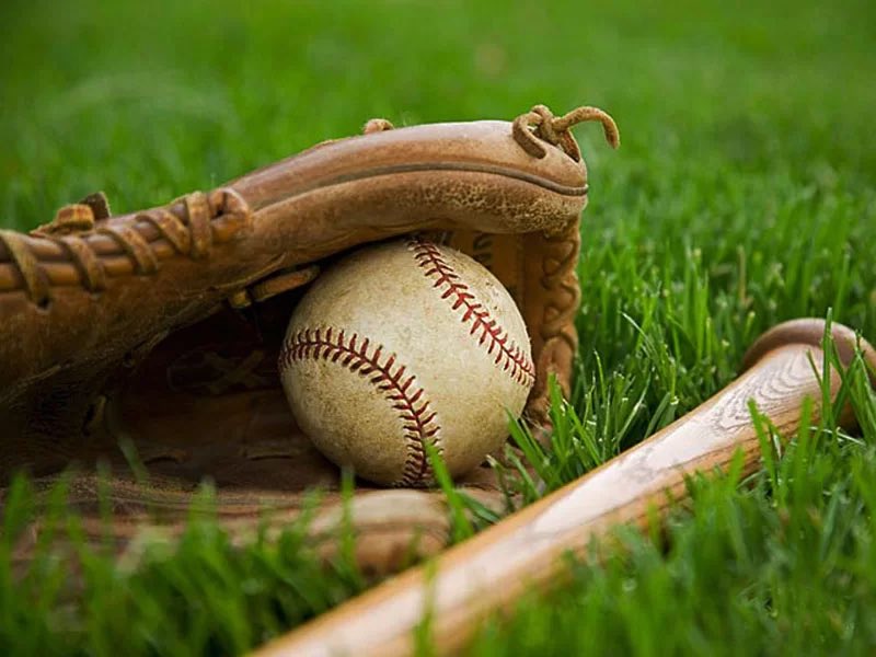 Bulldog Baseball defeated Ft. Knox 10-8 in the opening round of the 17th District Tournament! With the win, JHHS advances to the semifinals tomorrow night at 5:30 at Elizabethtown. #jhhsfamily #jhhsabovetheline