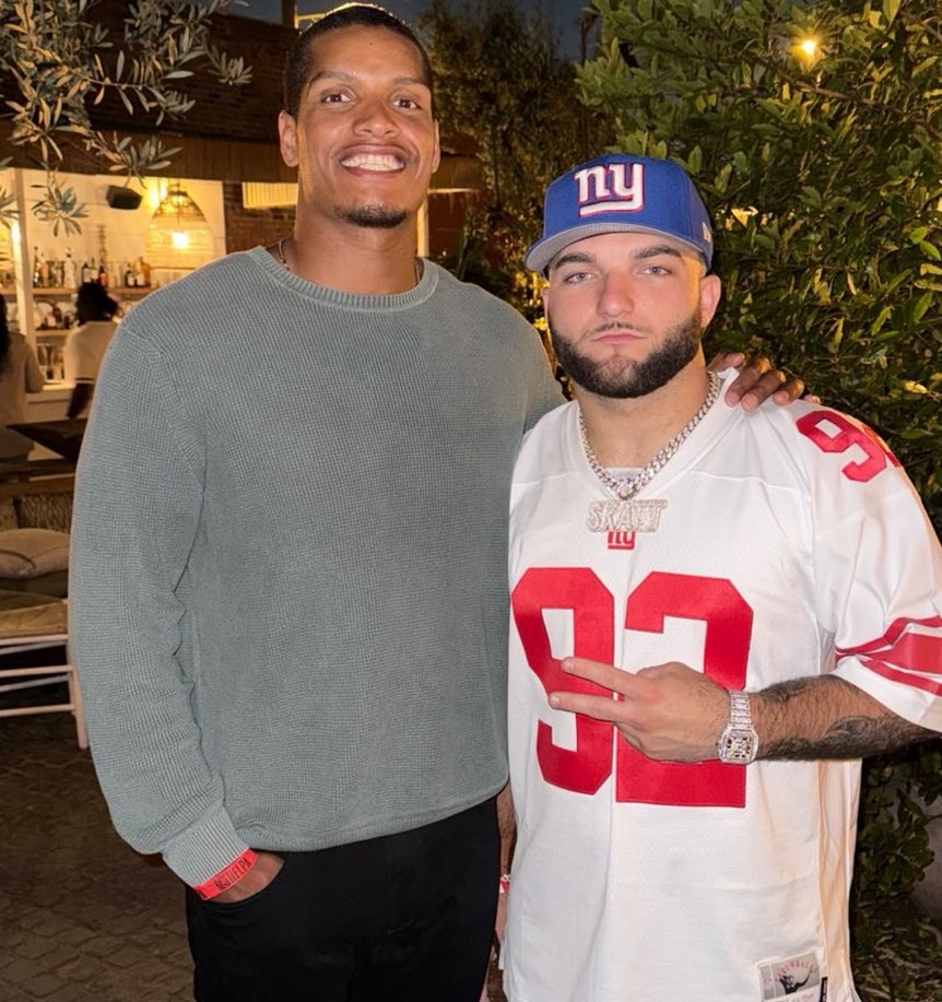 CollegeSportsO's tweet image. Cam Skattebo moved to New York & immediately turned into Turtle from “Entourage.”