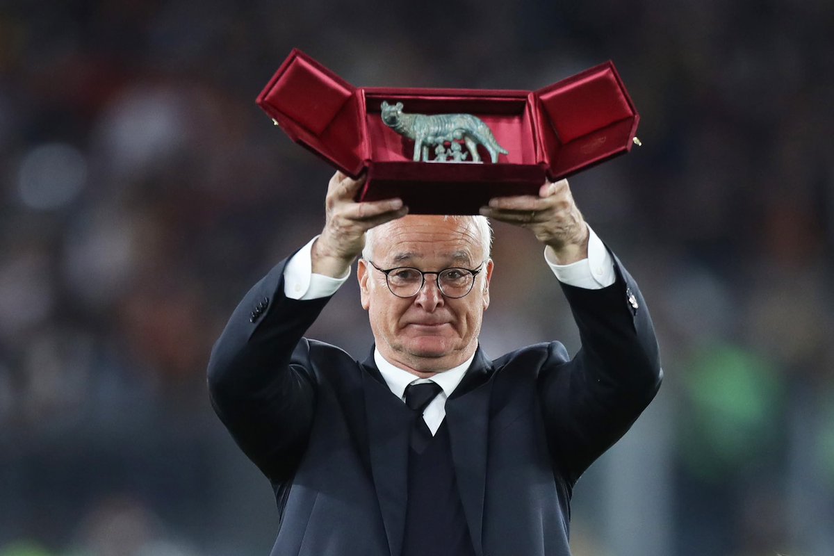 ETERNAMENTE GRATI 💛❤️👏🥹

LODE A TE MISTER! 

#ASRoma #RomaMilan #Ranieri #ClaudioRanieri