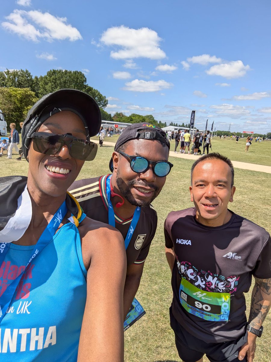 AshleyBurton_13's tweet image. @HackneyMoves weekend does not disappoint. Parkrun at neighbouring @wansteadparkrun where I just about kept up with some fast walkers. Hackney community 5K and 📣 on runners today during the half marathon. Can’t wait till next year. #Parkrun #hackneymoves #ukrunchat 🌳🟠