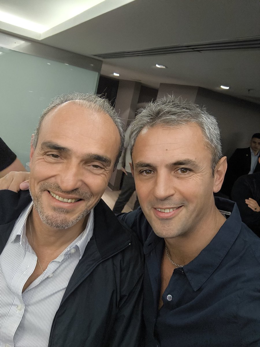 MenemMartin's tweet photo. VLLC!!
💜 https://t.co/memmrbElRu
