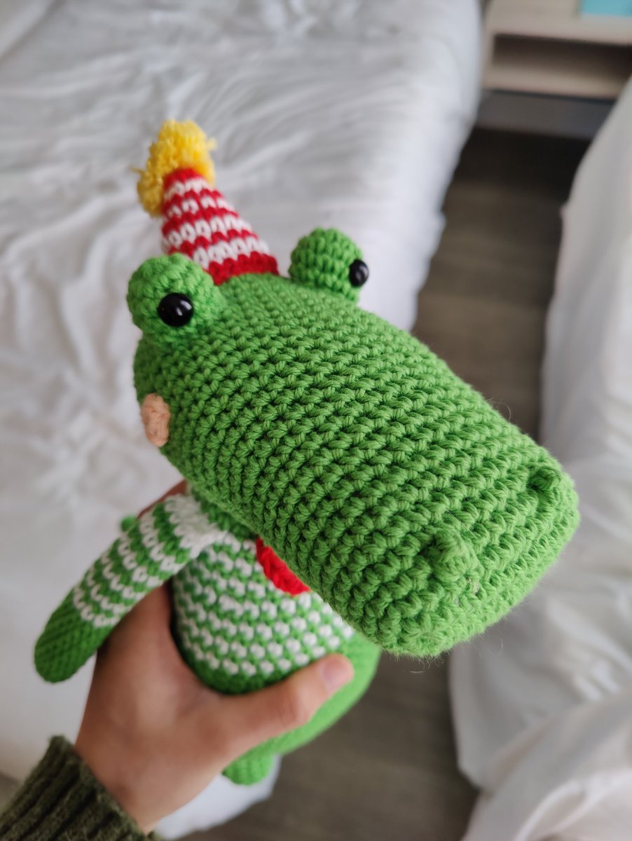 Got this cute boy from the creative market while on my holiday, he's so cute 🐊 LOOK AT HIS HAT
