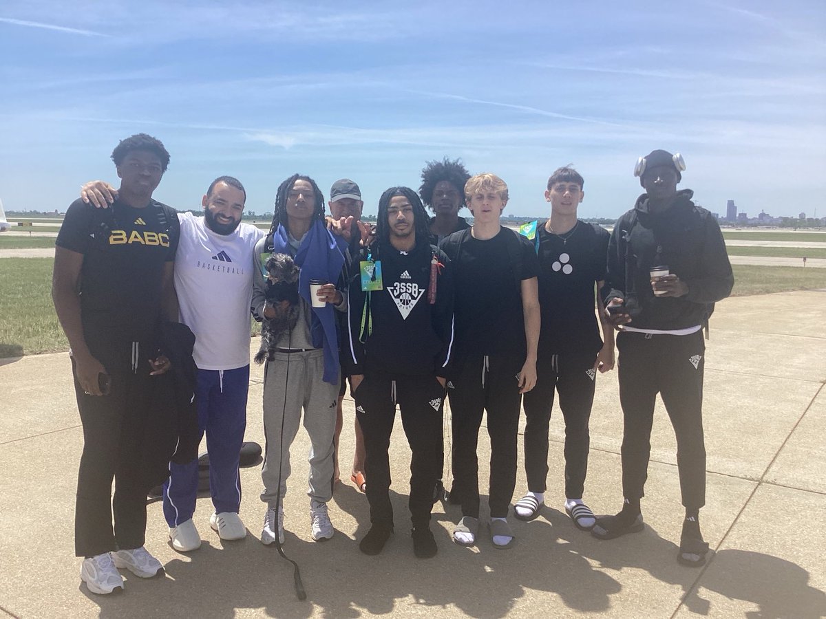 BABC™ (@thebabc) on Twitter photo All aboard Signature Airlines. Omaha Next stop Hanscom Field Bedford. 2hrs 30min. Mission Accomplished 28-0/9-0 <a href="/3SSBCircuit/">3Stripes Select Basketball</a> All aboard Signature Airlines. Omaha Next stop Hanscom Field Bedford. 2hrs 30min. Mission Accomplished 28-0/9-0 <a href="/3SSBCircuit/">3Stripes Select Basketball</a>