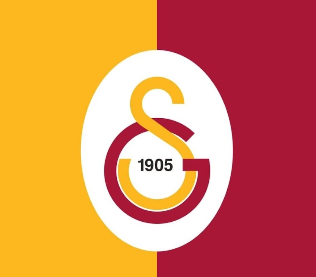 sampiyonluk golünü muslera'ya attirdi.. takimd osimhen var.. yedekten morata giriyor kenarda maci icardi izliyor.. fatih terim tebrik ediyor.. nasil yeneceksin ki amk