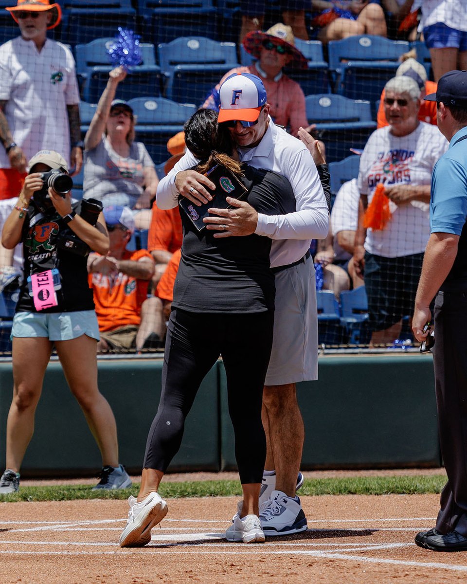 Mercer Softball (@mercerusoftball) on Twitter photo Plate meeting hug between head coach <a href="/LindsayFico/">Lindsay Fico</a> and her college head coach.
#RoarTogether I #NCAASoftball I #RoadToWCWS
<a href="/NCAASoftball/">NCAA Softball</a> Plate meeting hug between head coach <a href="/LindsayFico/">Lindsay Fico</a> and her college head coach.
#RoarTogether I #NCAASoftball I #RoadToWCWS
<a href="/NCAASoftball/">NCAA Softball</a>
