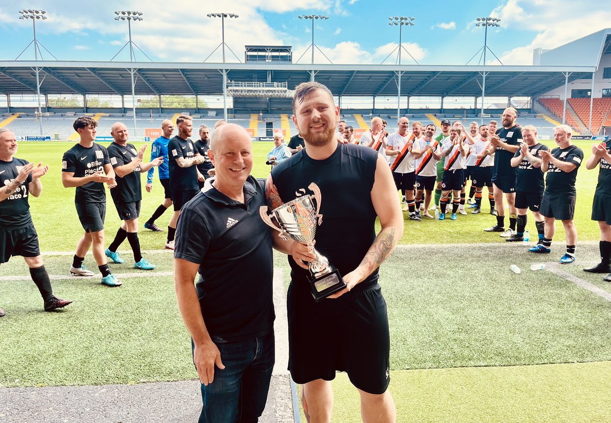 Richard Askam tweet media