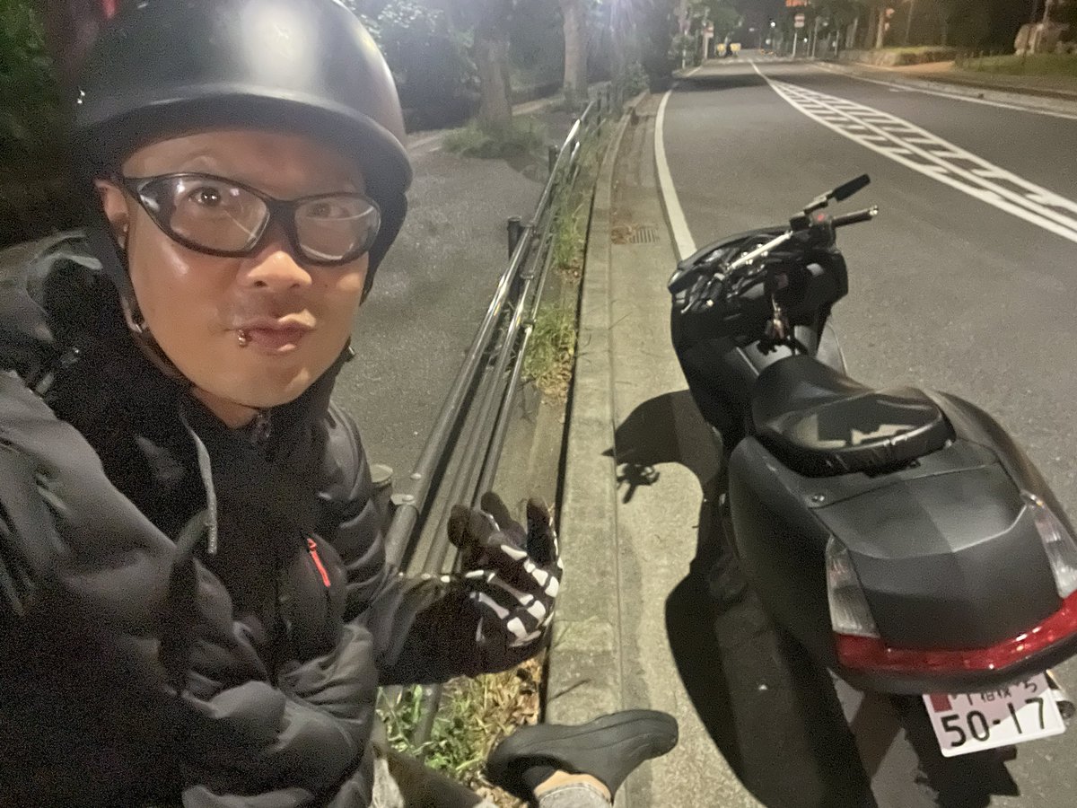 marosea4's tweet photo. 日曜日の夜は？
1人ツーリング✨✨道路が空いてるからイイネ👍
次は大型自動二輪取得だな(´-ω-)ｳﾑ https://t.co/0Jrwbv8OZy