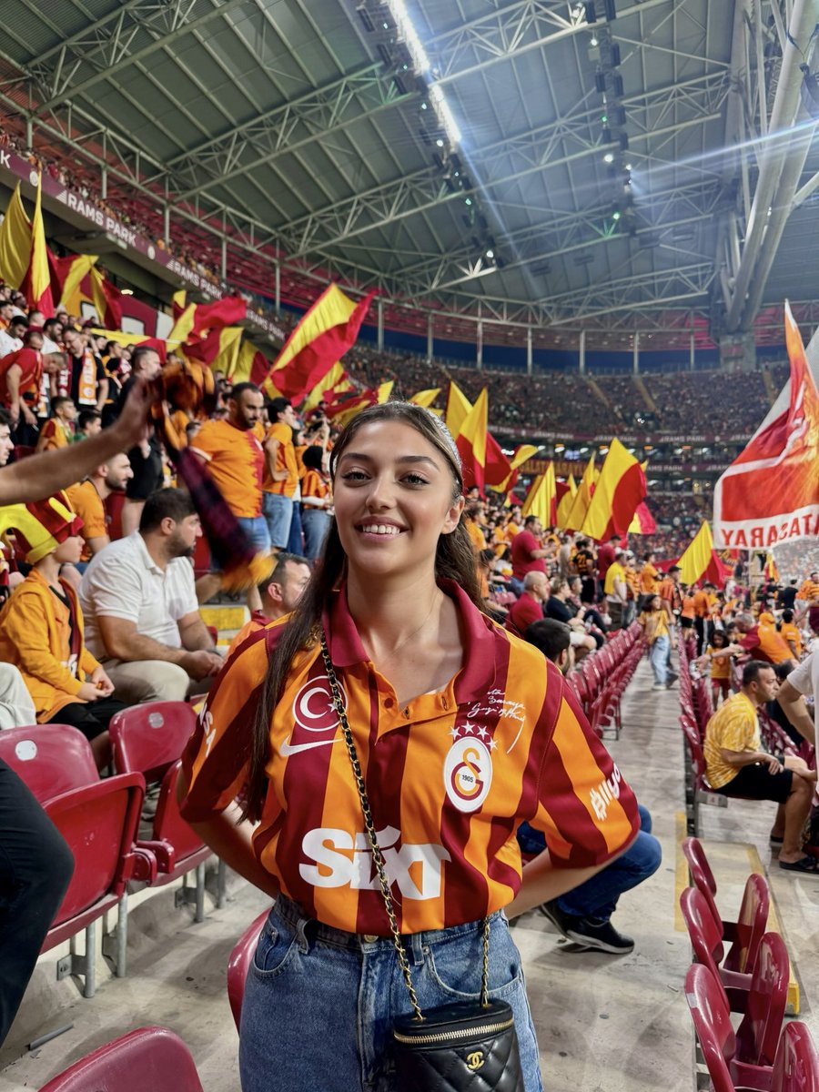 Senin yanındakiler devrilmez🦁