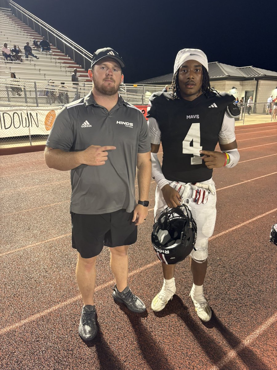 Thank you for coming to watch me show out <a href="/coachmicahlewis/">Micah Lewis</a> <a href="/HindsCC/">Hinds Community College</a>🙌🏽