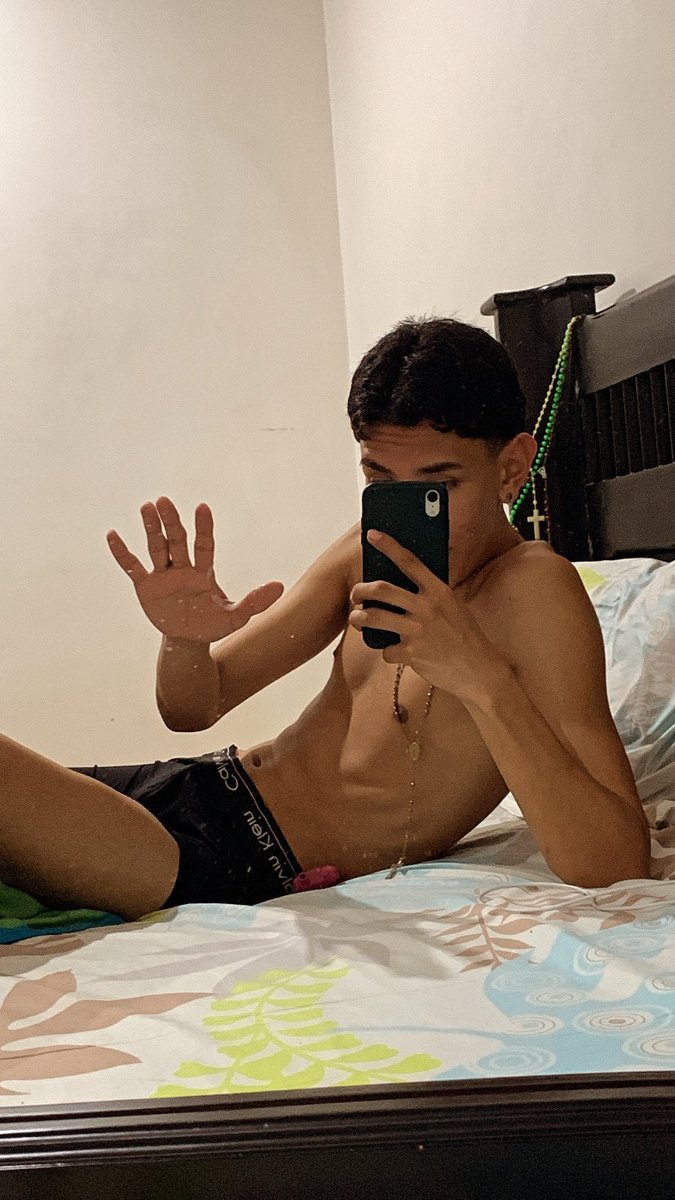 En mi página azul podrás verme sin Bóxer 🤪💦💙 onlyfans.com/pardo215

For only $6! Suscribe now 👀✅