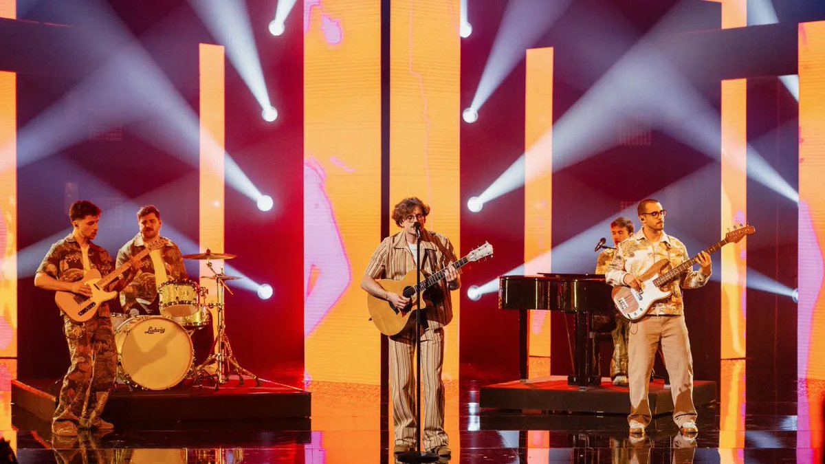 gookiebtss's tweet photo. just me and my silly little obsession with bands at eurovision https://t.co/29N1aKsAWP