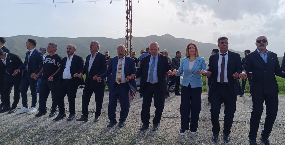 SuzanMyk's tweet photo. Bugün, Yüksekova ilçemizde Alkan ailesinin, Durankaya beldemizde Güldal ailesinin, Hakkari merkezde de Kurt ailesinin mutlu günlerine tanıklık ettik. Bu güzel birlikteliklere şahitlik etmek bizler için büyük bir sevinçti. Genç çiftlerimize bir ömür boyu mutluluklar diliyoruz. https://t.co/P660kpQvgZ