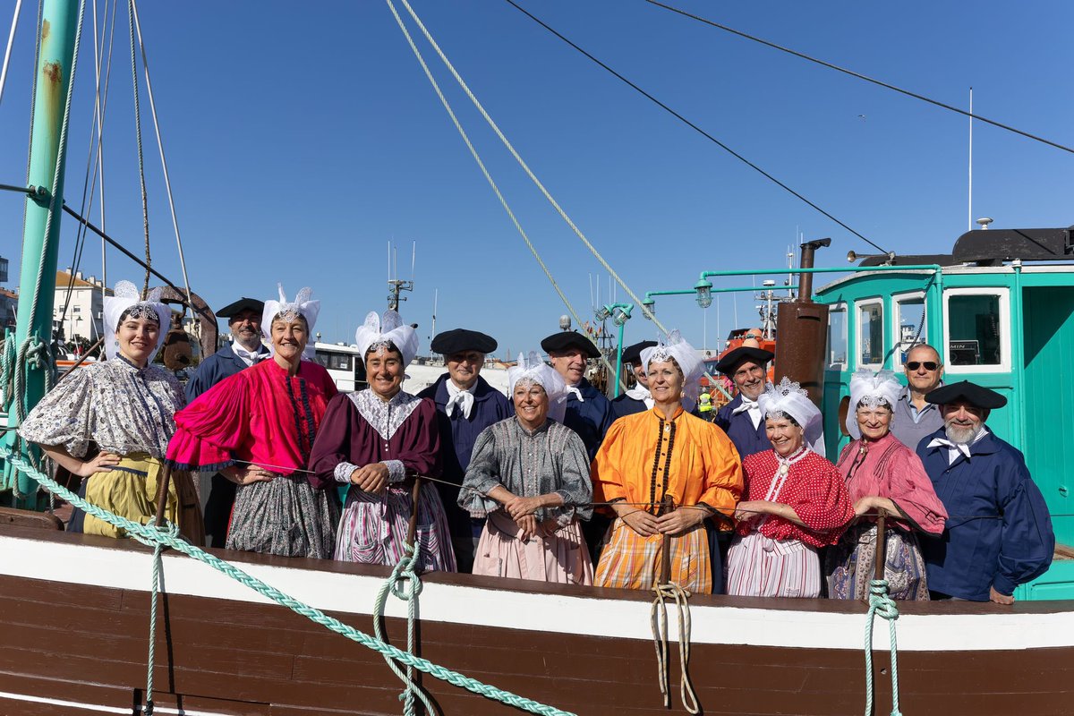 YannickMOREAU's tweet photo. #RoutePêche aux Sables d’Olonne, c’est la fête de la #pêche, des #marins et du port des Sables !
Merci au #COREPEM, aux professionnels de la pêche, aux associations et à tous les bénévoles mobilisés pour cette journée de promotion des métiers de la mer et de la culture des #gensdemer !