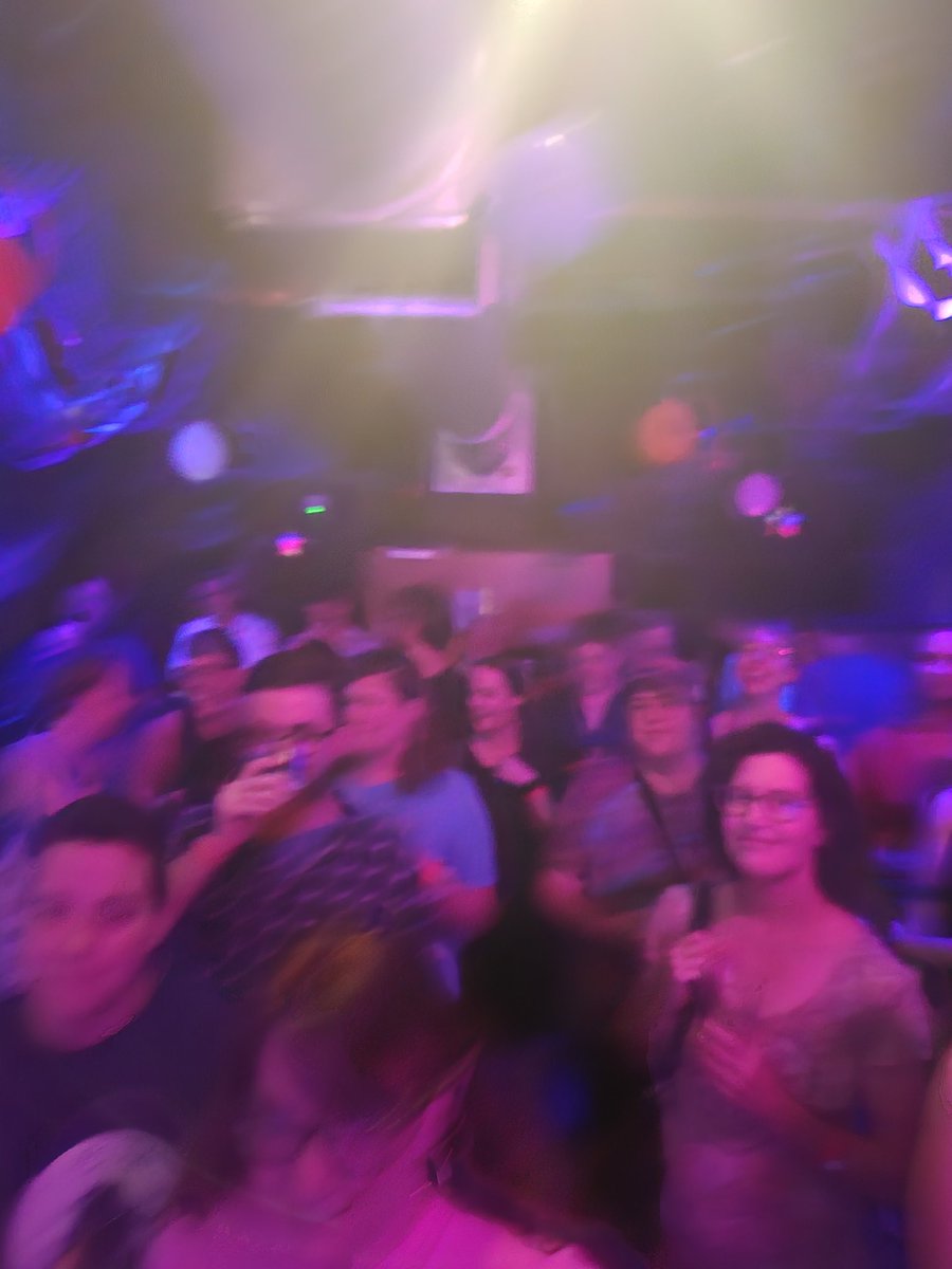bohicks's tweet image. Wanda sold out our Moon Room last night and it was an amazing group of ppl thank you all so muchto everyone who supported