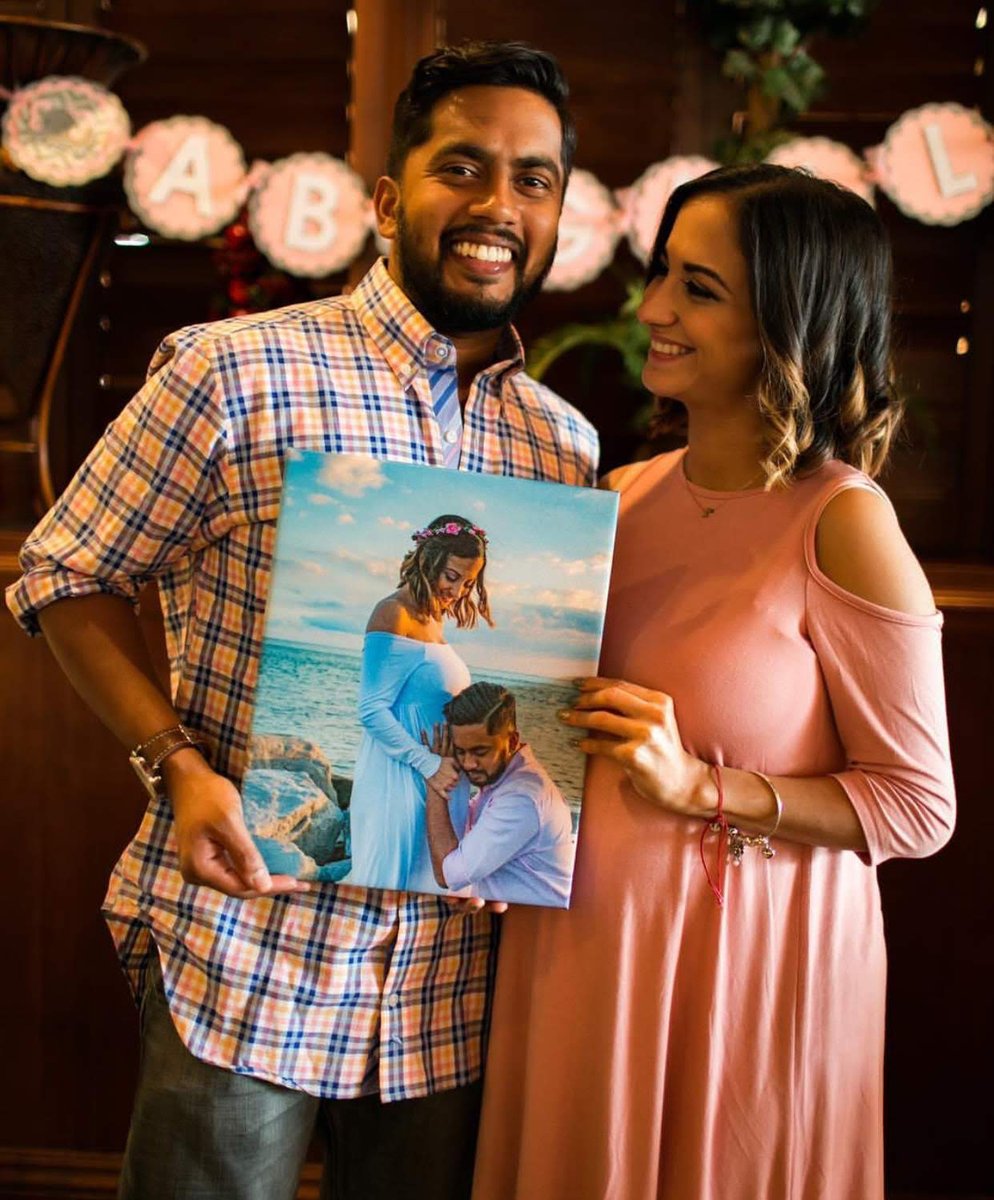 CanvasFab's tweet photo. Mother’s Day came and went. The memories don’t have to. - https://t.co/ZObYlKpHwt https://t.co/tCyIE2MIGf