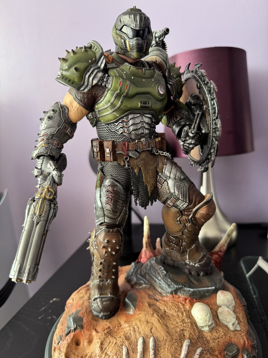 TrickyAcid's tweet photo. @idSoftware I love the figure of the Doom Slayer in the Collectors Edition, however the PS5 Pro doesn’t have a disc drive, when I pre-ordered months ago, I was under the impression I’d receive a digital download code, any chance I can get a digital code sent? https://t.co/vkfGwC68iv