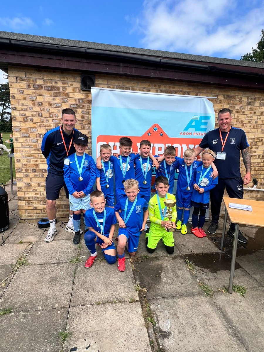 Unbelievably proud of <a href="/HSJFC_Official/">Heather St Johns FC</a> U8 Lions today! Gold Cup Champions at the Agon Big Weekender Tournament. 2 hard days was all made worth it with a 1-0 win v Braunstone in the Final. 4 players missing from yesterday, 3x U7’s drafted in.. credit all the boys! Done Amazing! 🦁
