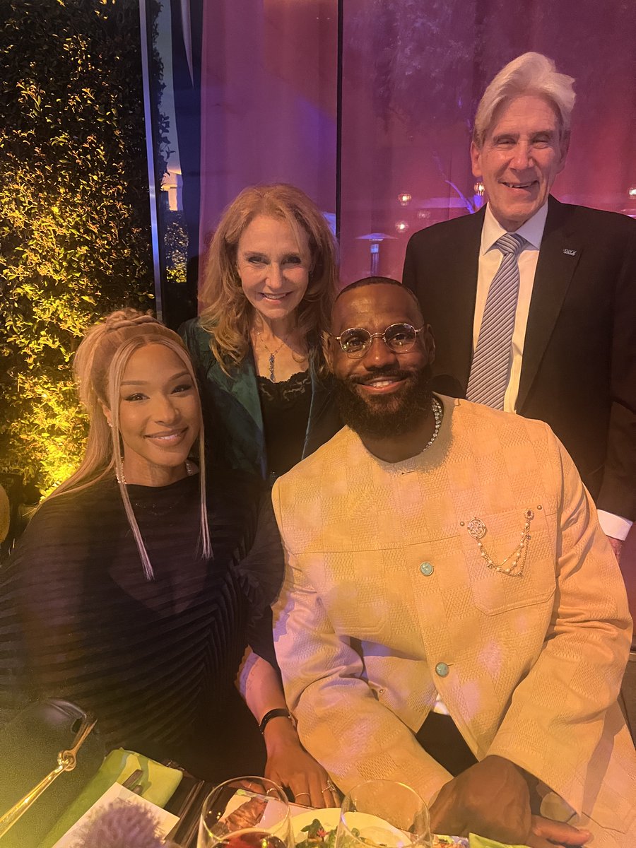 Felicia Knaul (@feliciaknaul) on Twitter photo At last night's <a href="/hammer_museum/">Hammer Museum</a> Gala in the Garden, we honored visionaries Jane Fonda & Lauren Halsey. Their work reminds us that art is not a luxury—it is a lifeline for justice, identity and hope. <a href="/UCLAchancellor/">Julio Frenk</a> <a href="/UCLA/">UCLA</a> At last night's <a href="/hammer_museum/">Hammer Museum</a> Gala in the Garden, we honored visionaries Jane Fonda & Lauren Halsey. Their work reminds us that art is not a luxury—it is a lifeline for justice, identity and hope. <a href="/UCLAchancellor/">Julio Frenk</a> <a href="/UCLA/">UCLA</a>
