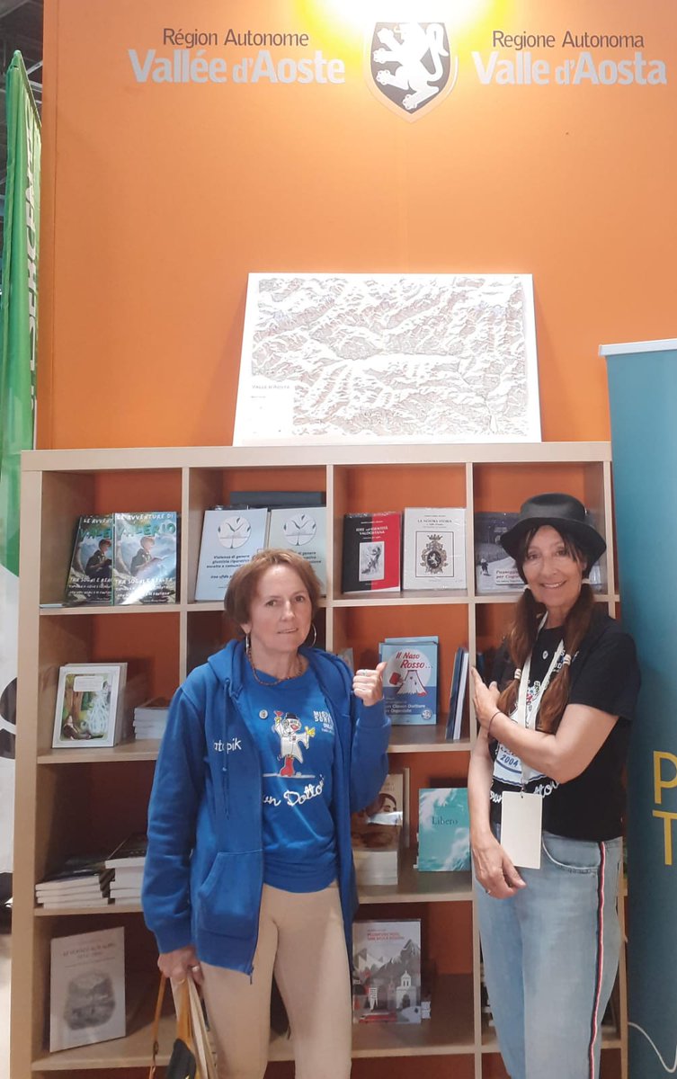 Per la prima volta siamo stati ospiti al Salone del Libro di Torino 🪁
Insieme al CSV VdA abbiamo parlato della nostra Organizzazione e del nostro volontariato🌷
Una giornata bellissima, ricca di incontri ed emozioni🌺 
#Missionesorrisovda
#clowndottori <a href="/SalonedelLibro/">Salone Libro Torino</a> #SalTo2025