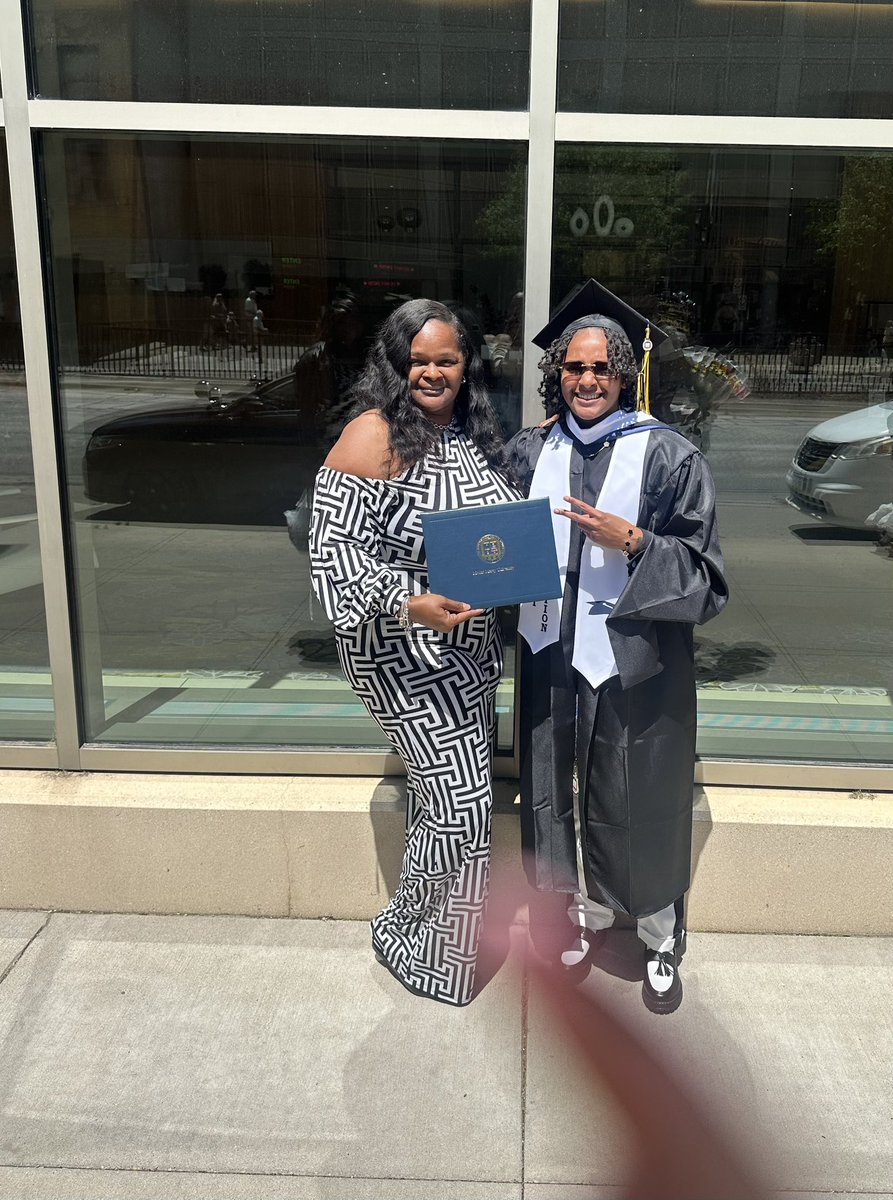 Tonya Brinson (@tbrinson16) on Twitter photo She Mastered it. My girl <a href="/isnappp_/">Deja.3️⃣0️⃣</a> 👩🏾🎓👩🏾🎓👩🏾🎓I’m so proud of her. We love you Deja .❤️❤️ She Mastered it. My girl <a href="/isnappp_/">Deja.3️⃣0️⃣</a> 👩🏾🎓👩🏾🎓👩🏾🎓I’m so proud of her. We love you Deja .❤️❤️