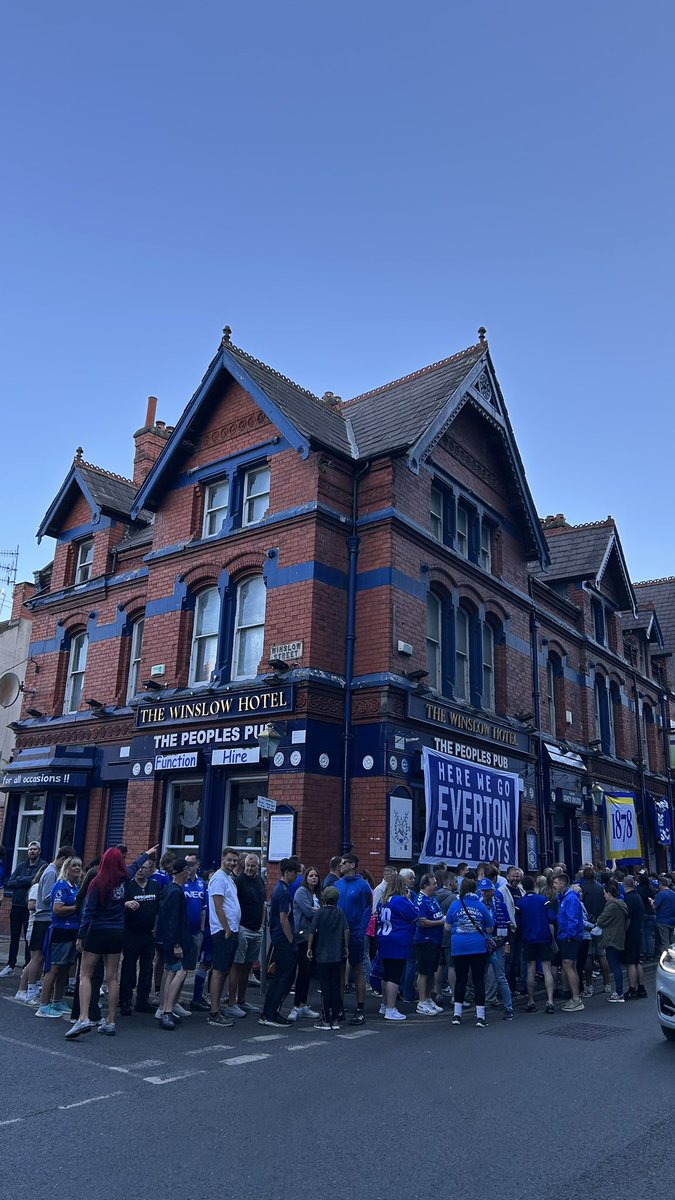 A hell of a day at Goodison - as many people outside as inside. Shirts from Hafnia to Chang, legends everywhere and most people on tears. Anyone who says Everton don’t matter should have been there today for a history lesson and to see the raw emotion that club generates #EFC