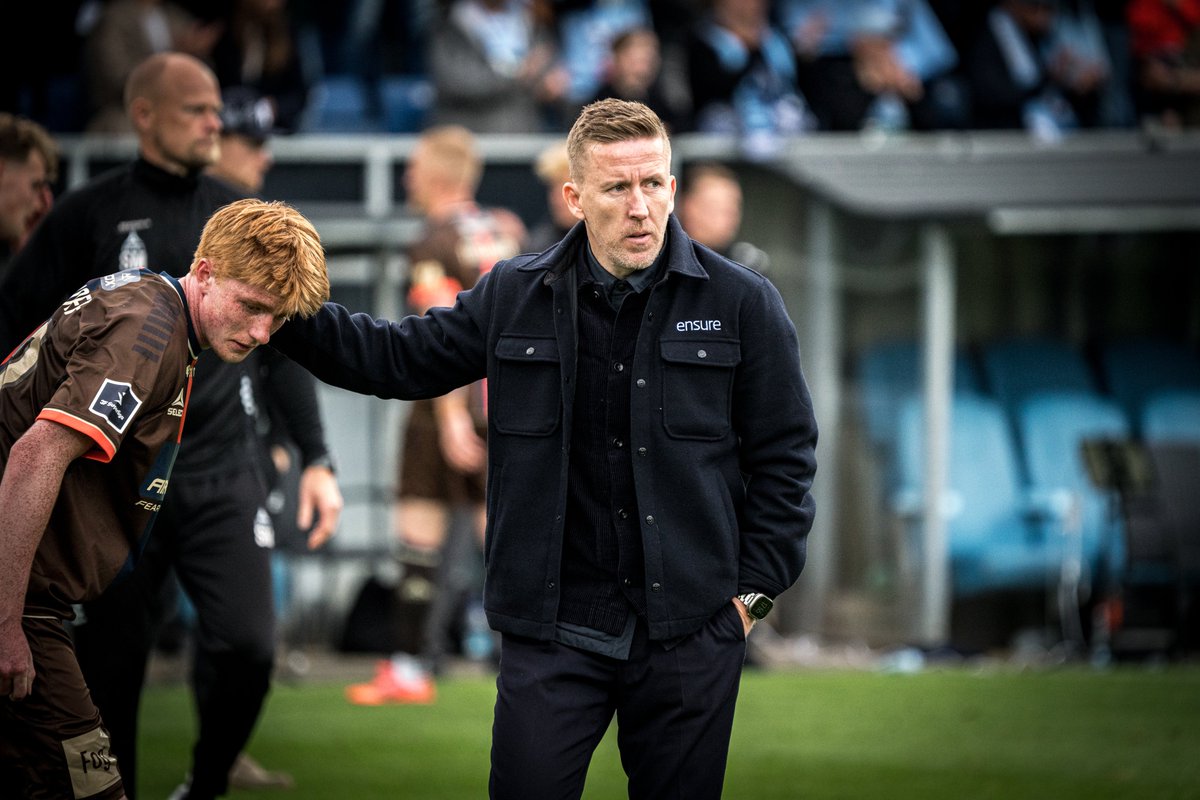 KARLSEN: KED AF DET PÅ KLUBBENS OG FANSENES VEGNE
Reaktion med cheftræner Morten Karlsen, der var ked af det og skuffet efter dagens kamp: 
lyngby-boldklub.dk/2025/05/18/kar…
#SammenforLyngby