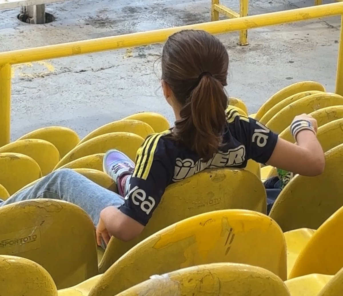 ÇOCUKLAR ÜZÜLMESİN DİYE! #AliKoçistifa