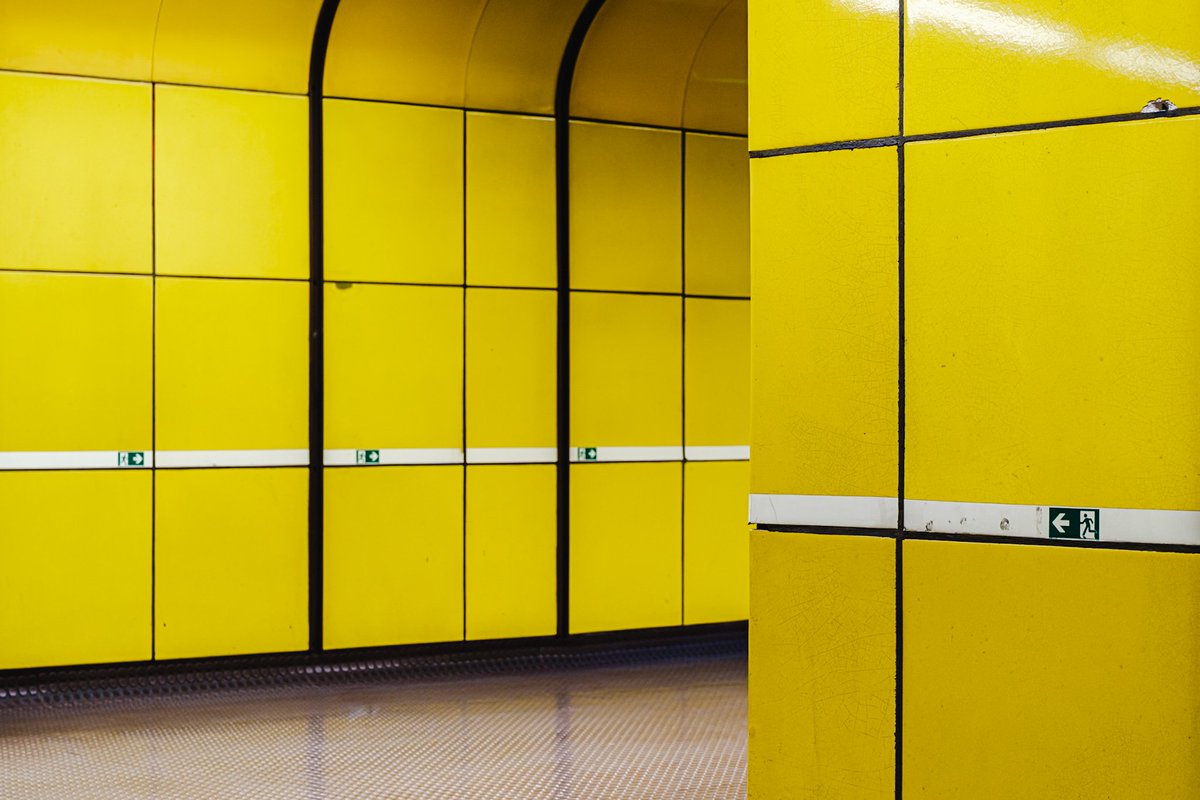 manganite's tweet photo. Exit signs
📍 Bonn | Germany
📷 Fujifilm X-T5
📆 2025
Tags:
#minimalism #minimalistic #urban #urbanphotography #streetphotography #signs #exitsign #subway #subwaystation #color #yellow #bonn #nrw #germany #photography #photo #fujifilm #fujixseries #xt5 #lightroom #manganite https://t.co/ewq6qOwPvK