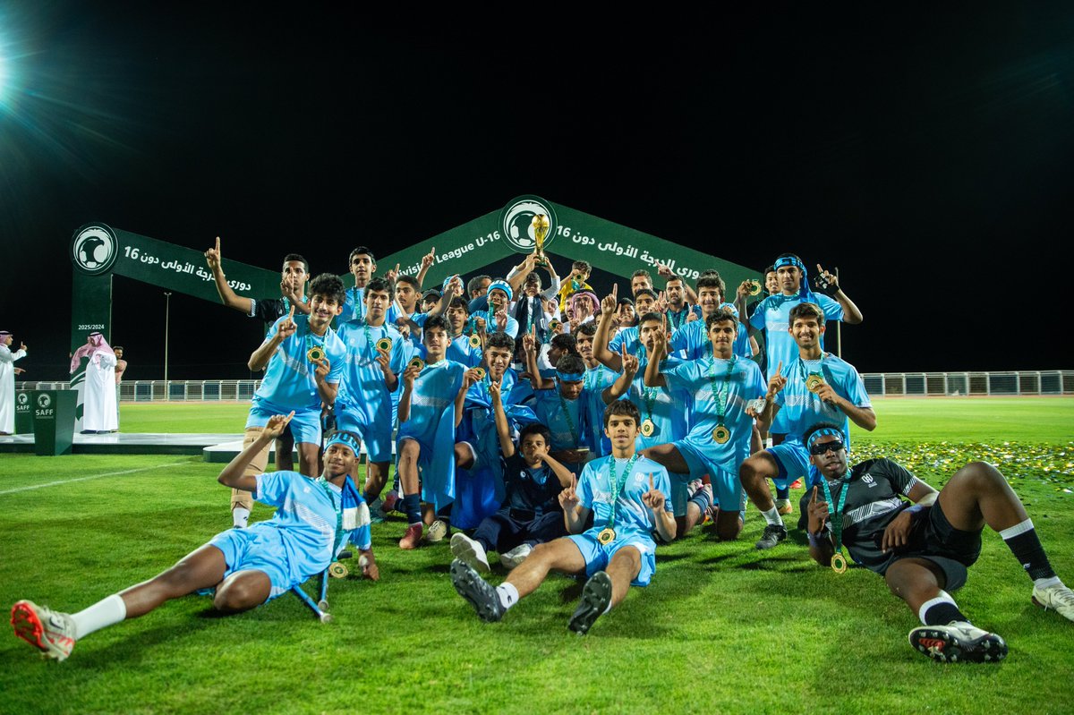 🏆 تتويــــــج 😍🩵

#الاخدود_بطل_دوري_الدرجة_الاولى U16