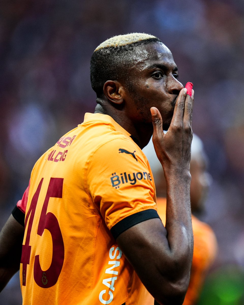EskiAcikOnline's tweet photo. 🗣️ Victor Osimhen: "Şu anda geleceğim hakkında düşünmüyorum. Yalnızca anın, tadını çıkarıyorum." https://t.co/pdxIFaVbda