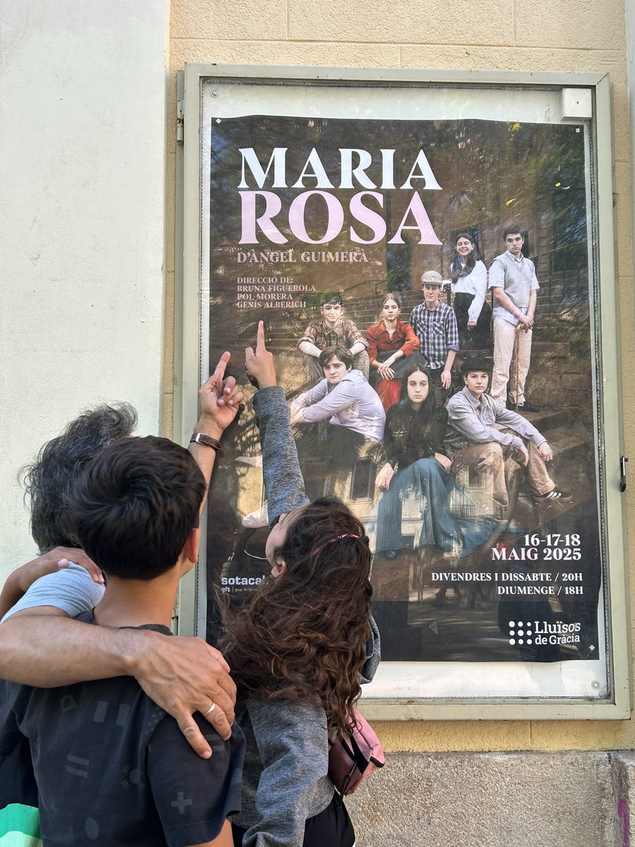 ismaelpalacin's tweet image. Visca el #teatre jove de barri!!
#MariaRosa de #Guimerà amb la nova sang de @sotacabina batega als @lluisosdegracia !!!