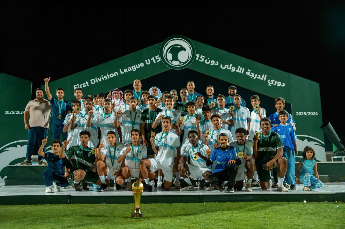 🏆 تتويــــــج 😍🩵

#الاخدود_بطل_دوري_الدرجة_الاولى U15