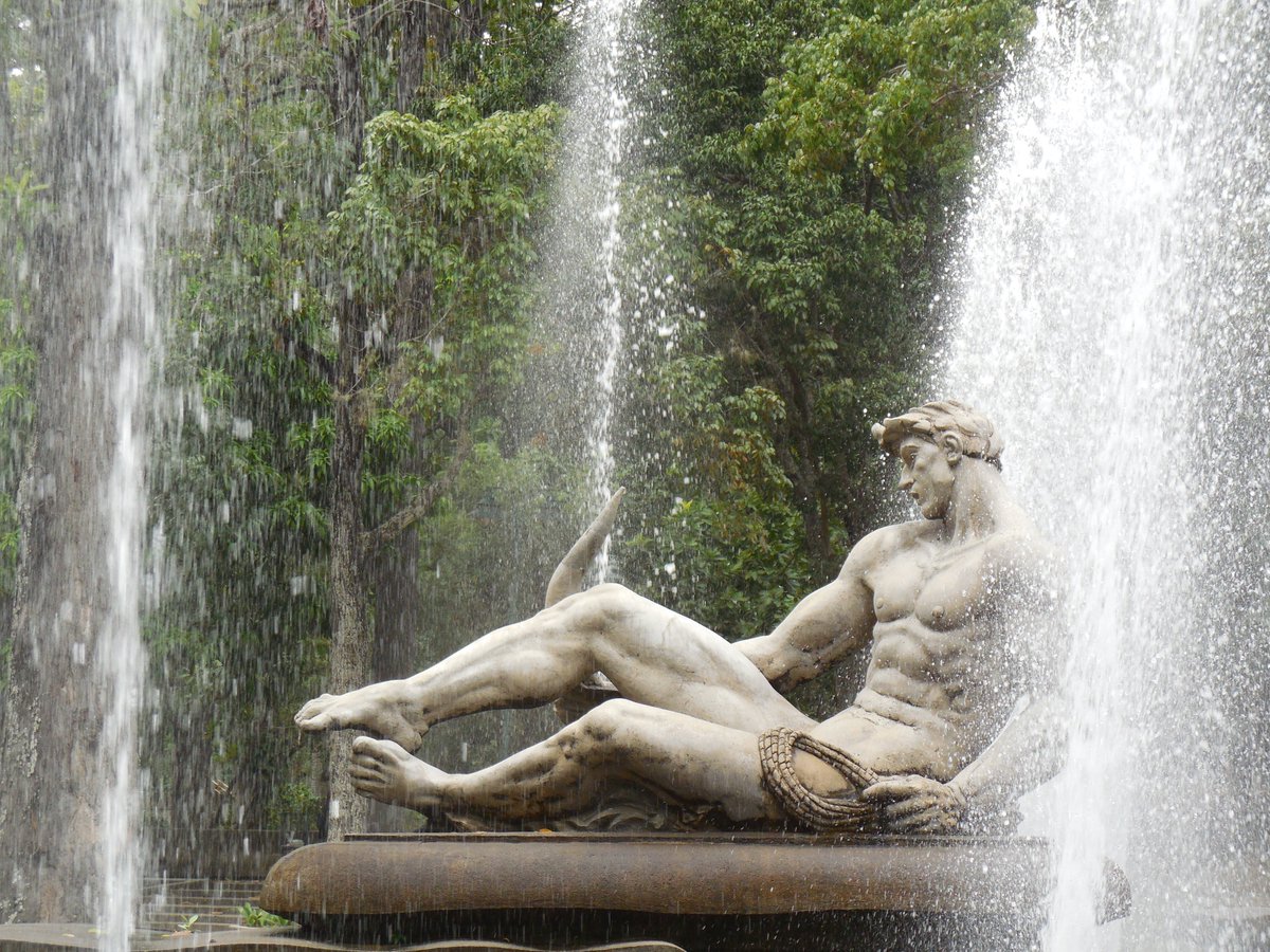 Fotografía de Pedro Antonuccio Sanó <a href="/AntonuccioSanoP/">Pedro Antonuccio Sanó</a> Fuente Venezuela. Obra del escultor Ernesto Maragall. Parque Los Caobos. Caracas. Venezuela. 2020. #ernestomaragall #parqueloscaobos #caracas #venezuela #pedroantonucciosanó #fotoantonuccio @guayucodebolsillo