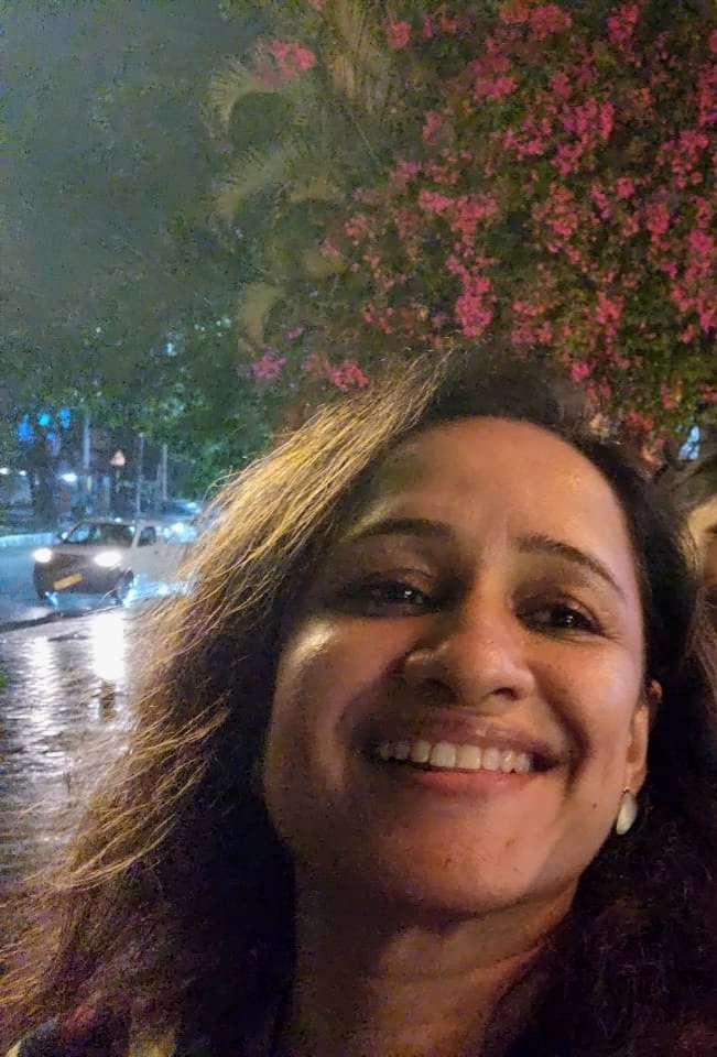 mamta_rao12's tweet image. Me and the beautiful Bougainvillea  in the rains! 🌼 
#smilethruthestorm
#Thistooshallpass