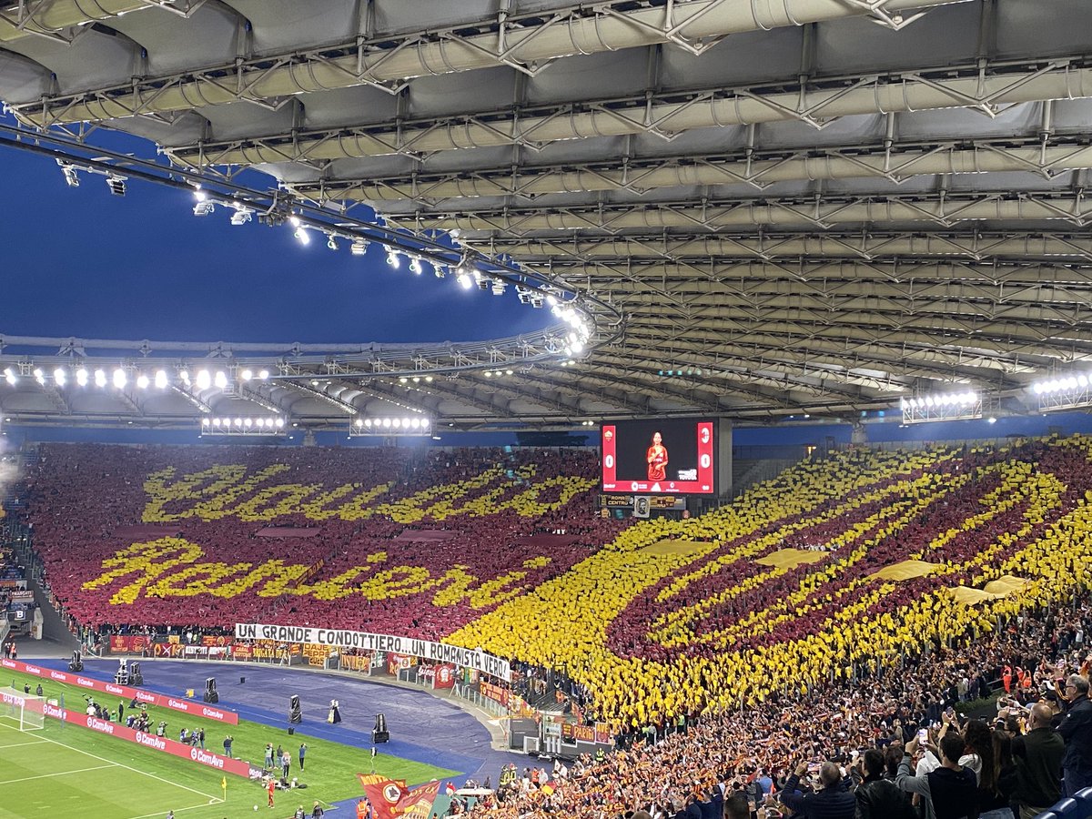 Ha scritto la storia del calcio, è una parte bellissima di quella della Roma. 

E l’Olimpico stasera é tutto per lui

#Ranieri
#RomaMilan