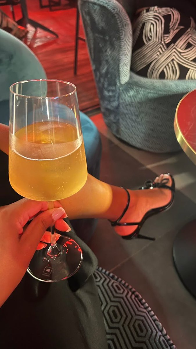 mahniadecomprar's tweet photo. É de rico e tem na Shô: versão TAÇAS 

~ A thread https://t.co/tKijx8Fpik