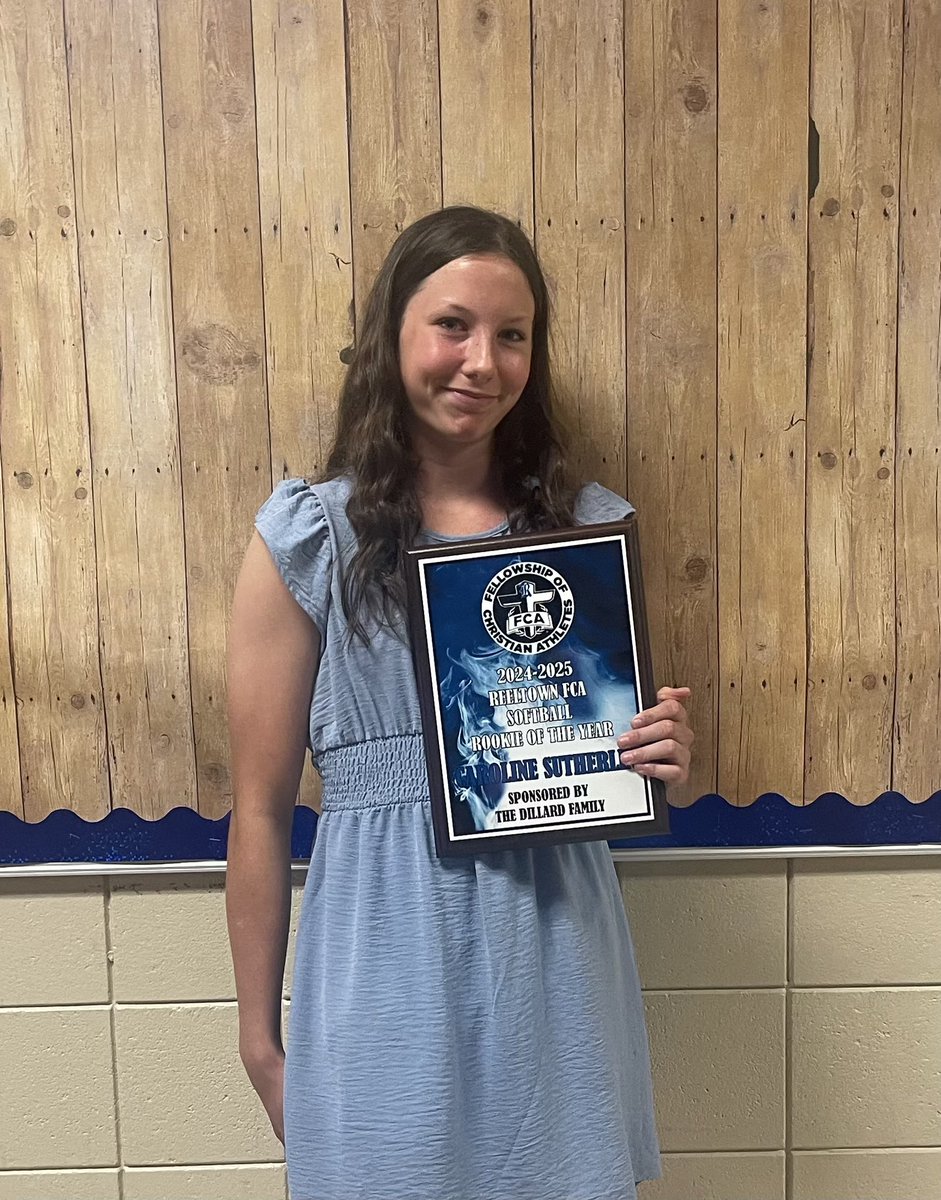 csutherlin2031's tweet photo. Reeltown softball banquet🥎It was great to celebrate our season and accomplishments. I got "Rookie of the Year" for playing a big part of varsity in 7th grade. Honored to hear my coach say how much i meant to the team. It motivates me to work harder! I plan to do that this summer https://t.co/DE28wIXXWy