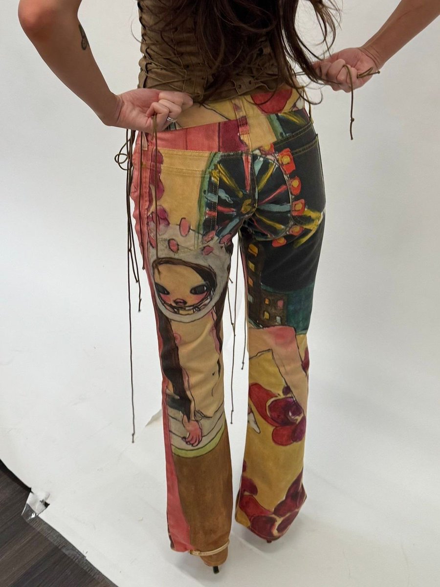 pinkglitterie's tweet photo. Issey Miyake x Aya Takano pants https://t.co/C36UZrIJqn