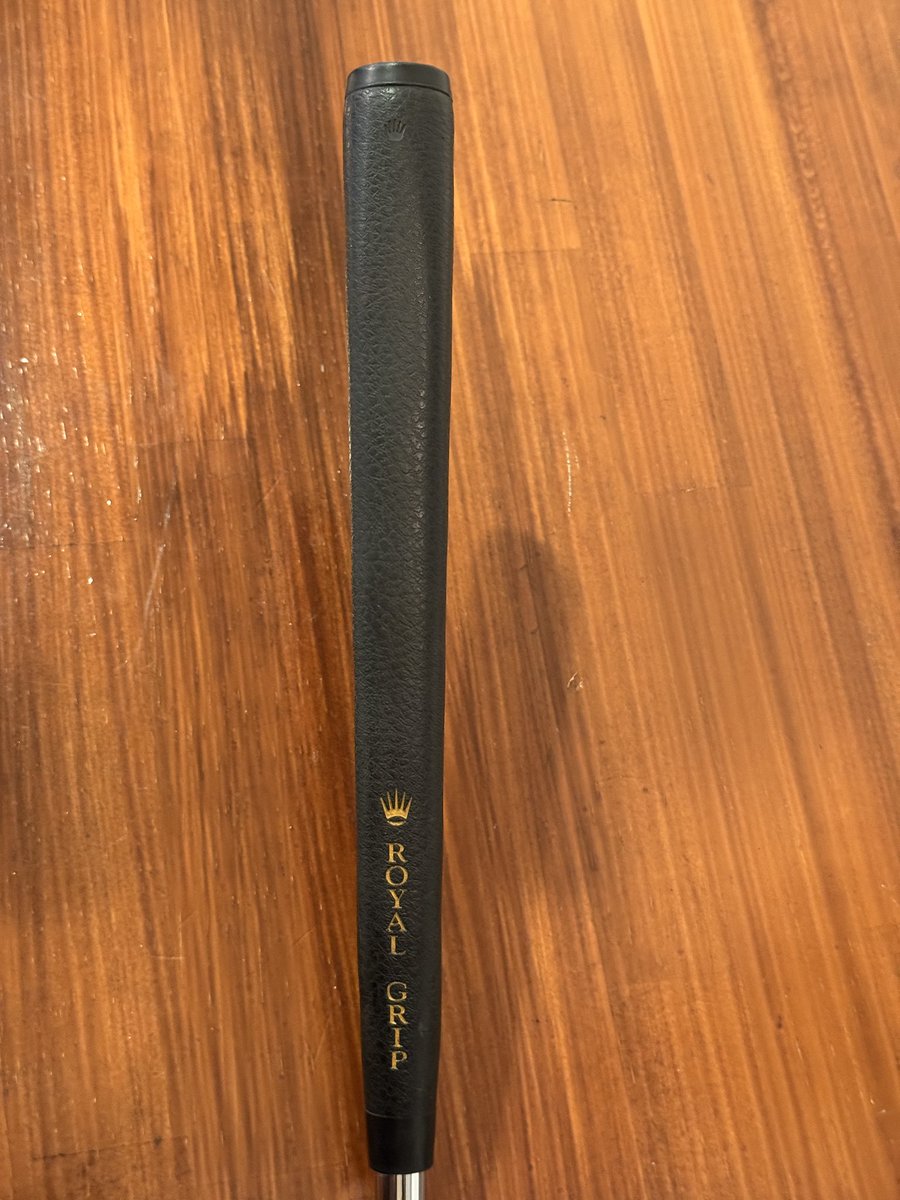 yamanow's tweet photo. 先週のゴルフ、2.990円の20年前のパター、23パット。

#naver #ゴルフ https://t.co/pHIC1fSkSS